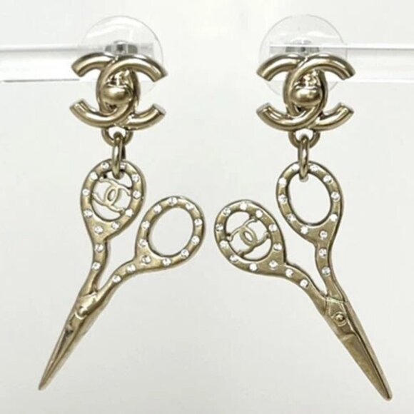 CHANEL CC Logos Rhinestone Scissors Dangle Stud Earrings Gold Tone B21P Auth - Picture 3 of 10